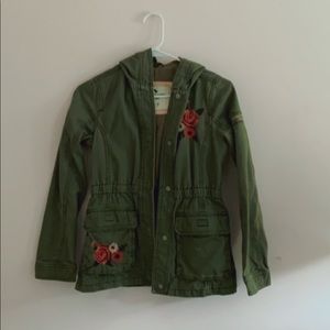 Abercrombie Kids jacket! 💚